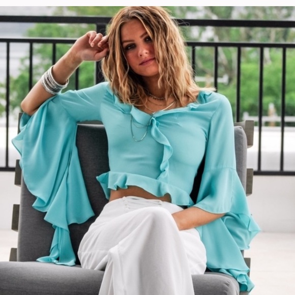 Women Bell Sleeve Long sleeve top womens - Picture 2 of 4